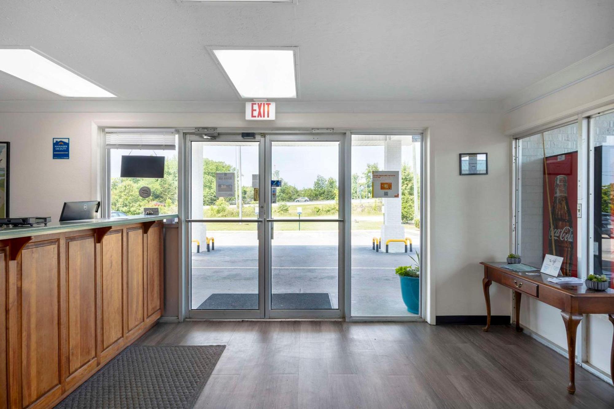 Suburban Studios Cookeville Bagian luar foto