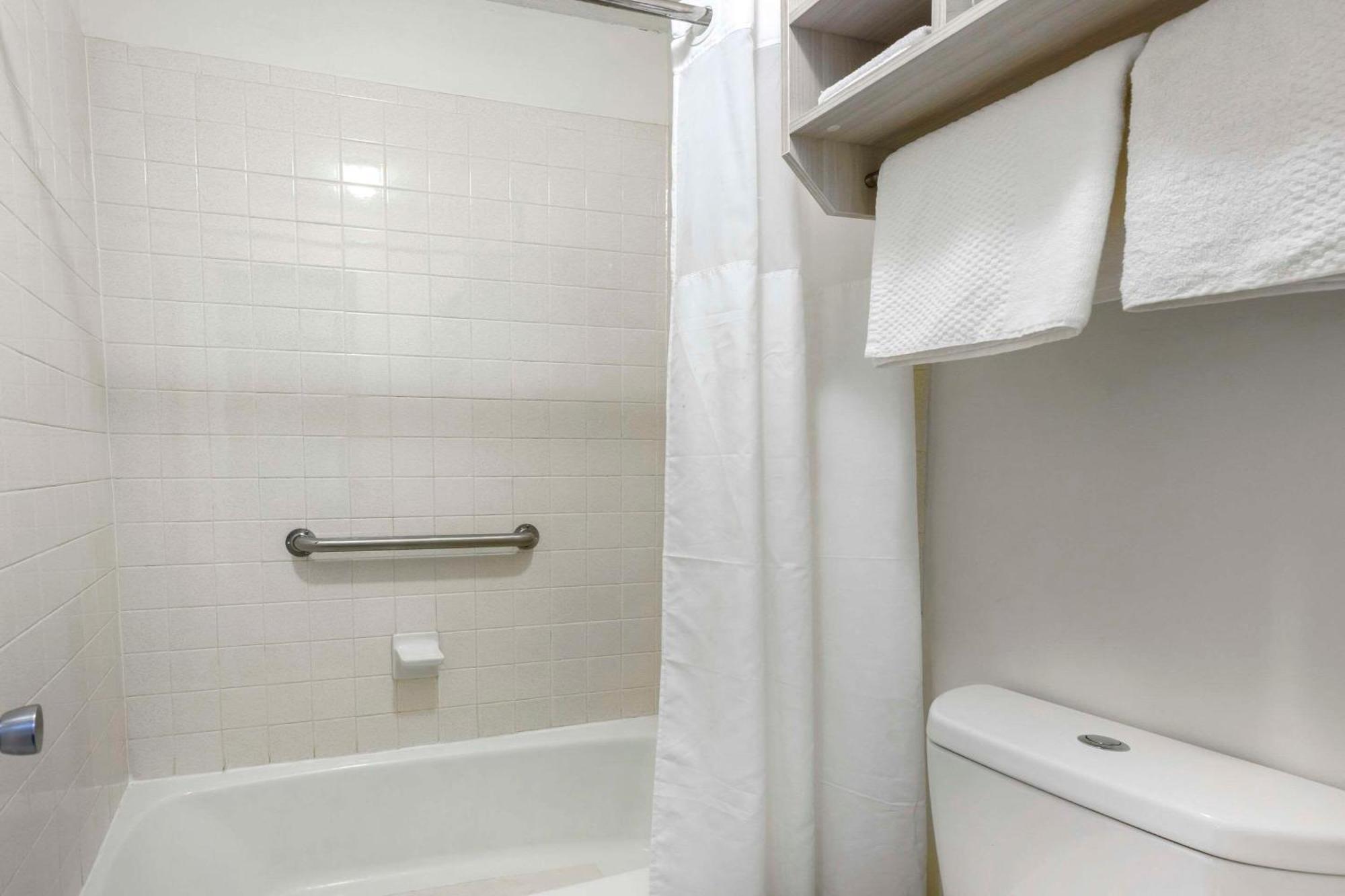 Suburban Studios Cookeville Bagian luar foto